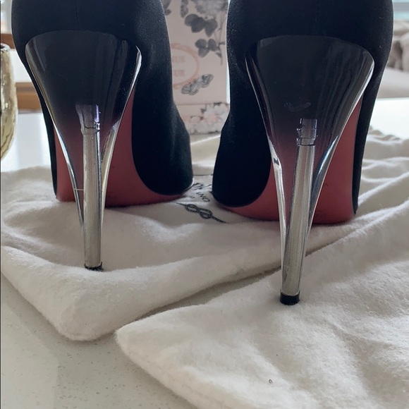 Vintage Prada heels. - Picture 2 of 8